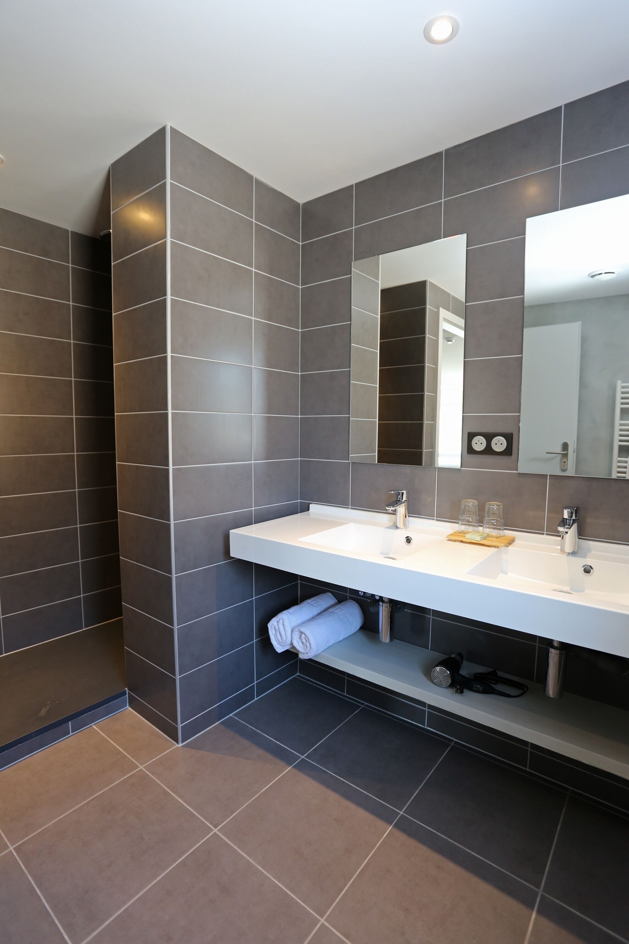 1 bedroom, premium bedding, minibar, in-room safe