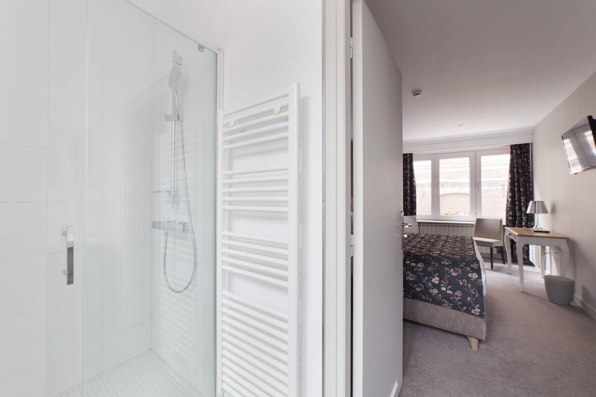 rainfall showerhead, free toiletries, hair dryer, bathrobes