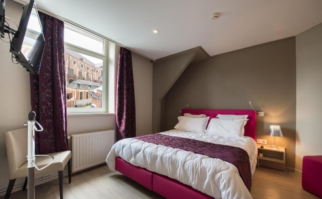 triple room | 1 bedroom, premium bedding, desk, laptop workspace