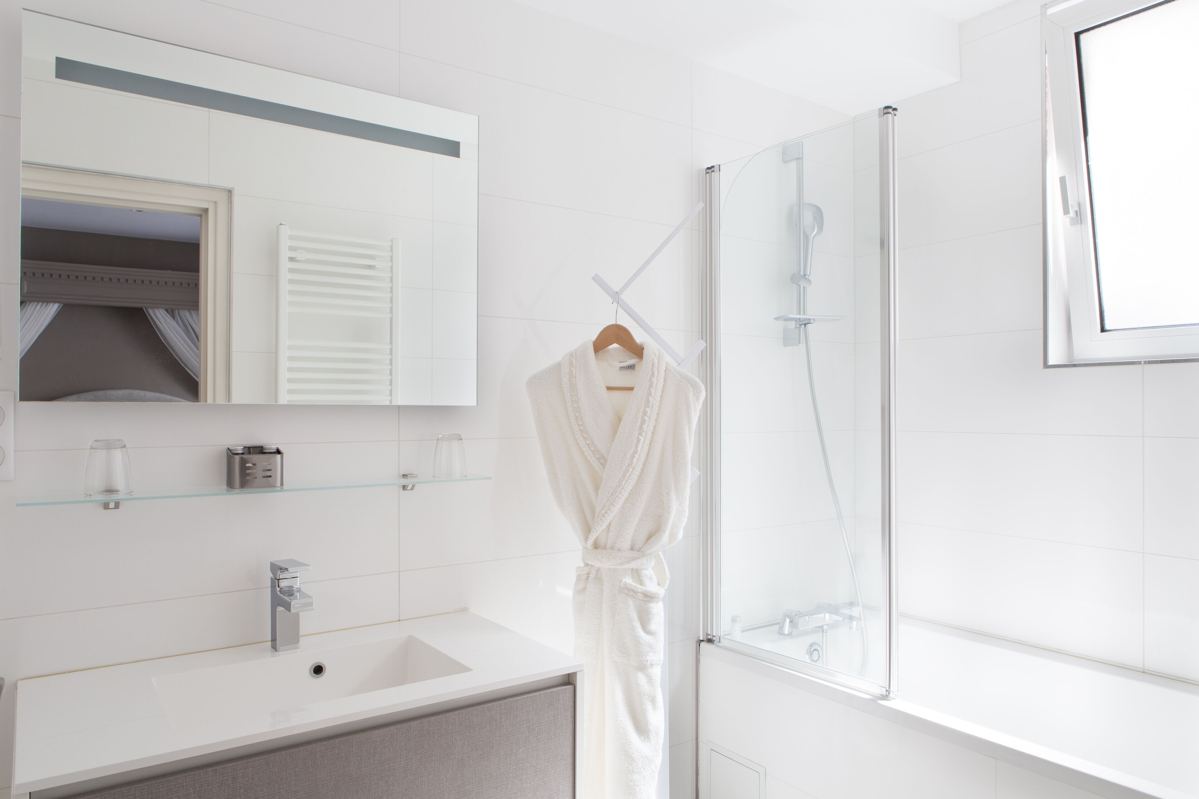triple room | bathroom | rainfall showerhead, free toiletries, hair dryer, bathrobes