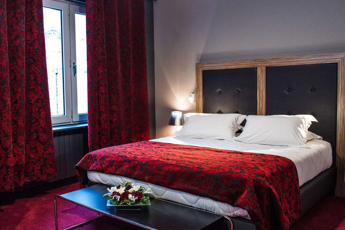 Executive Room