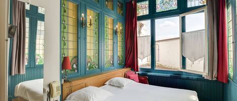 Double Room | Desk, iron/ironing board, free cots/infant beds, rollaway beds