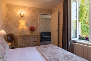 Premium bedding, Select Comfort beds, minibar, iron/ironing board