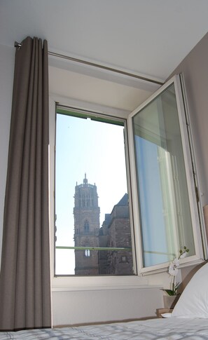 Comfort Double Room | Desk, iron/ironing board, free cots/infant beds, rollaway beds - Logis Hôtel Restaurant du Midi (Rodez)
