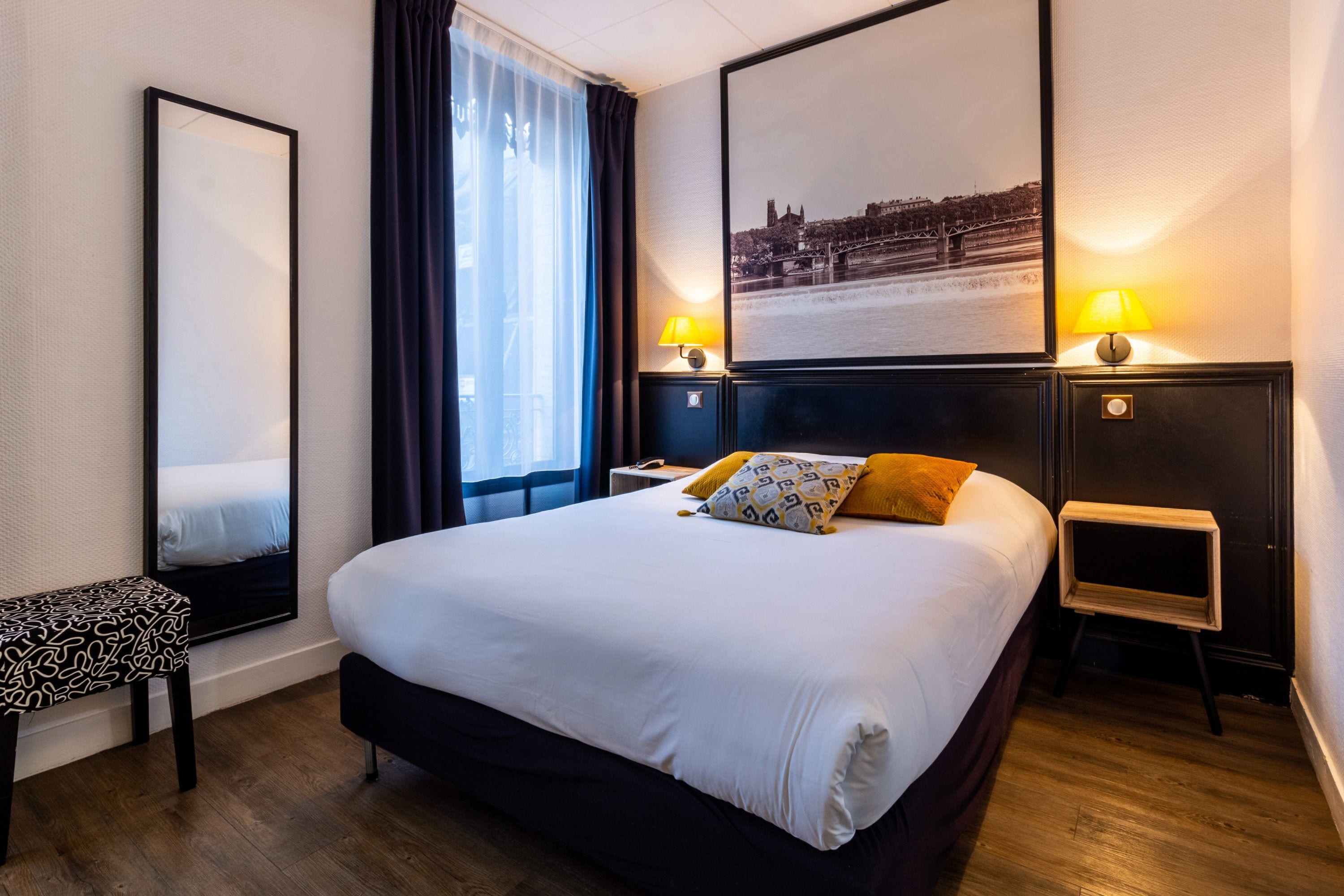 Chambre Double Confort, 1 grand lit (with Bath)