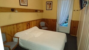 Individually decorated, free WiFi, bed sheets