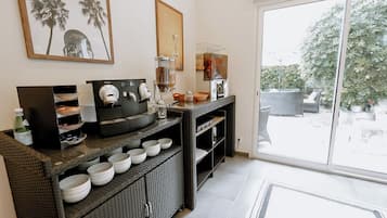 Daily buffet breakfast (EUR 15 per person)