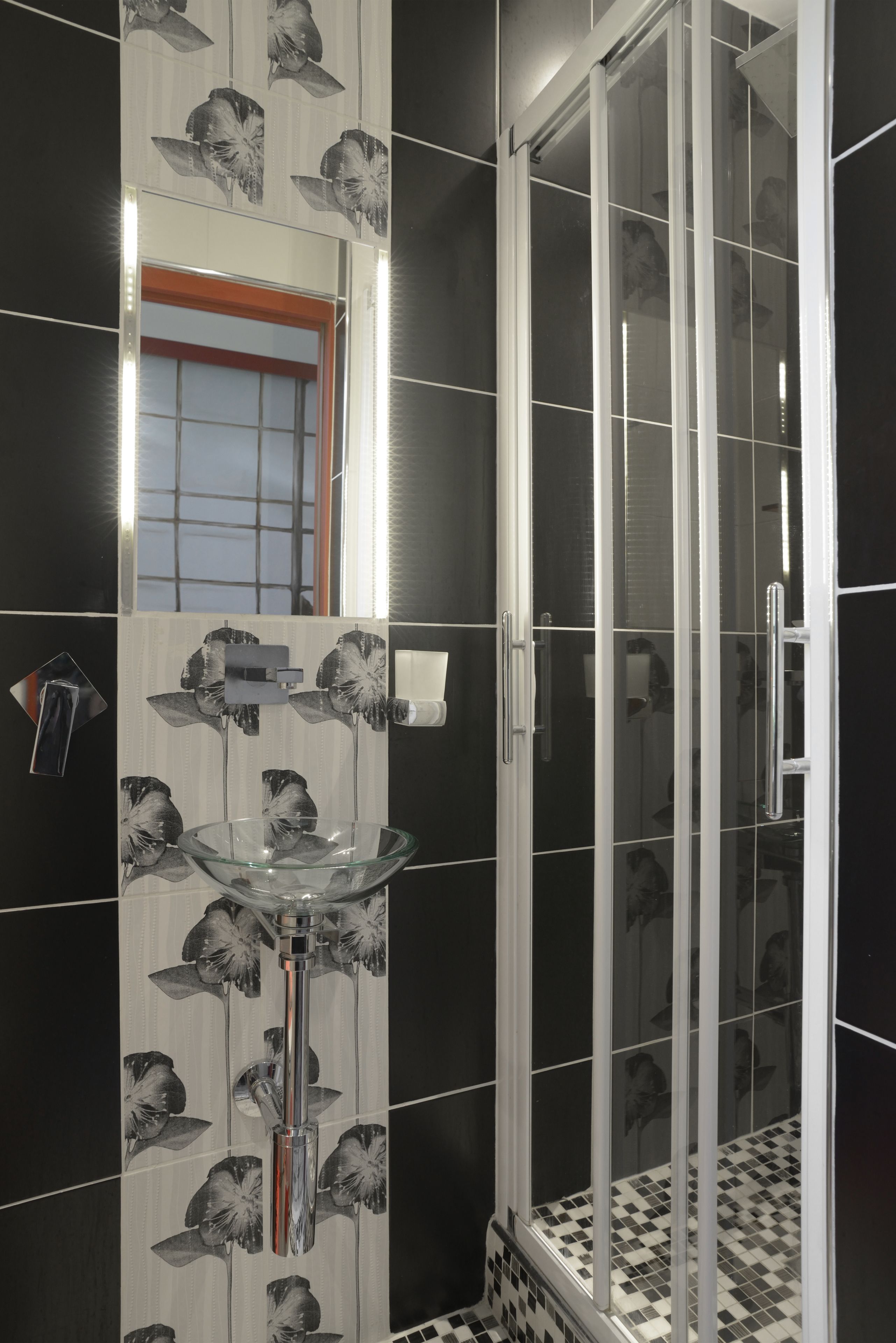 standard room | bathroom | shower, free toiletries, hair dryer, towels