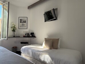 Chambre Triple Supérieur vue jardin | 客房景觀