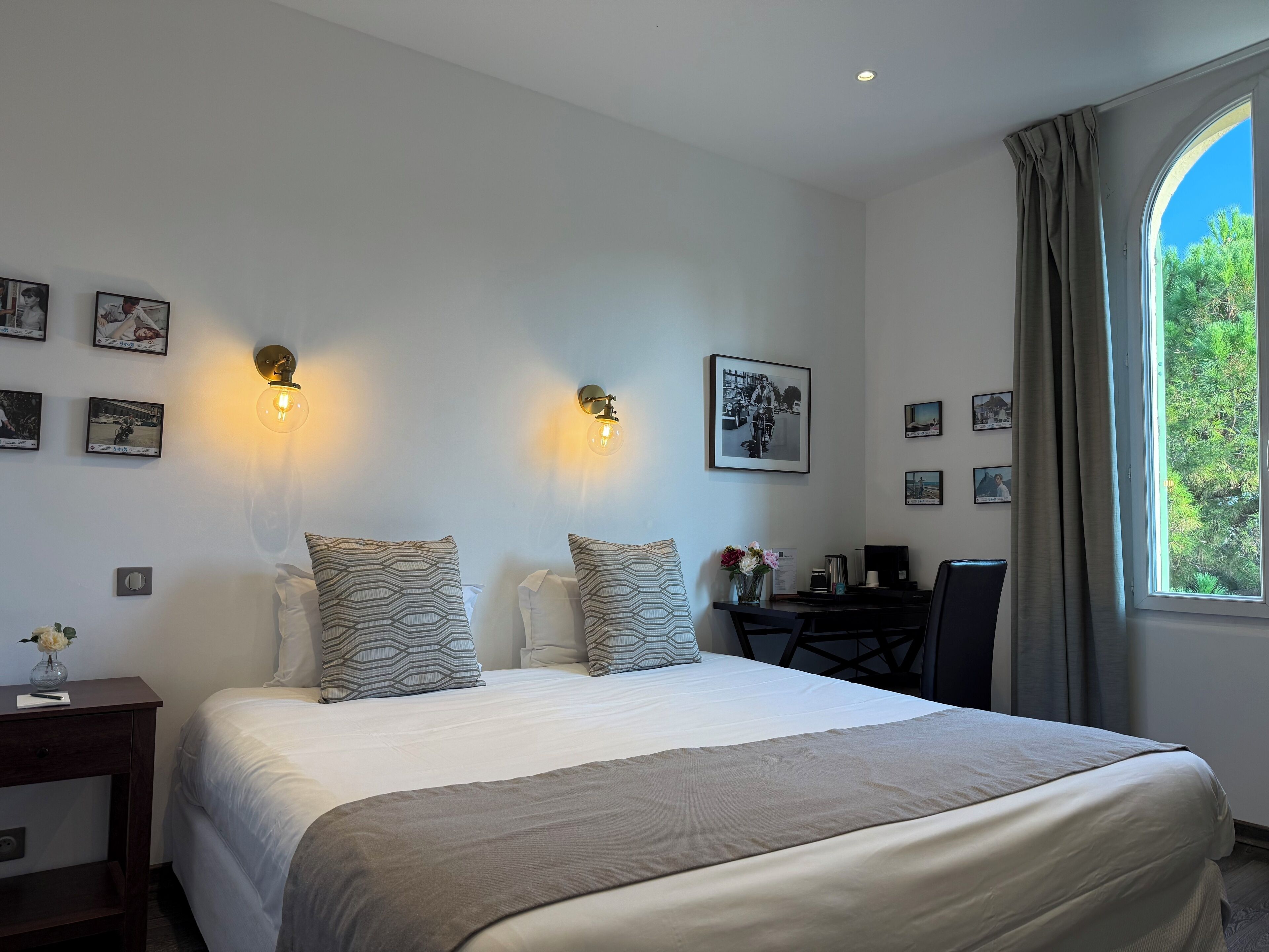 Chambre Supérieur vue jardin | Premium bedding, Select Comfort beds, in-room safe