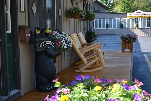 The Kancamagus Lodge