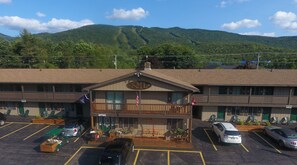 Front of property - The Kancamagus Lodge (Lincoln)