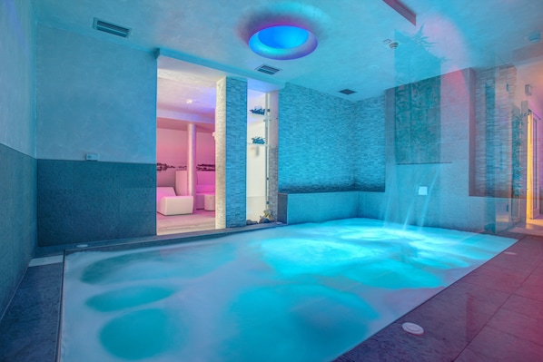 Indoor spa tub - Ferretti Beach Hotel (Rimini)