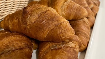 Free full breakfast