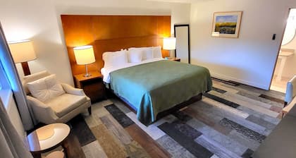 Shelton Inn