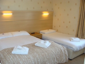 Free WiFi, bed sheets