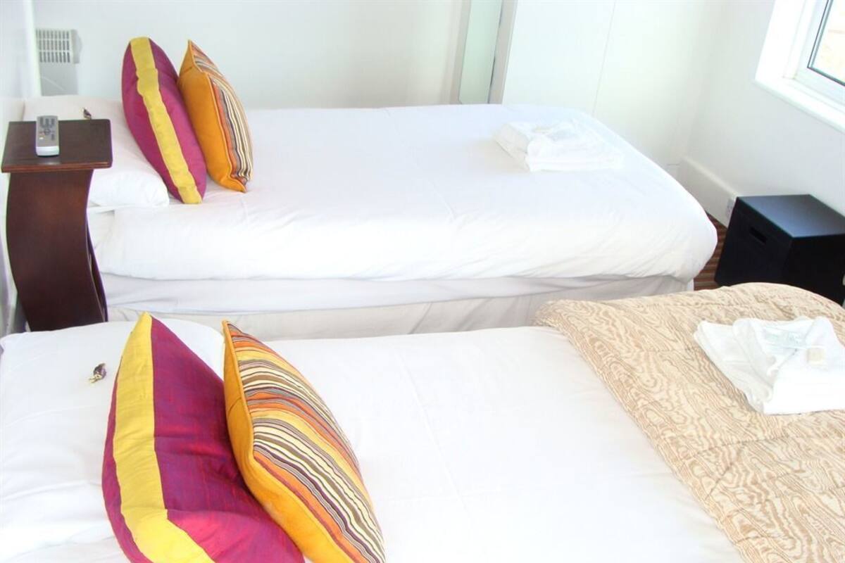 Free WiFi, bed sheets