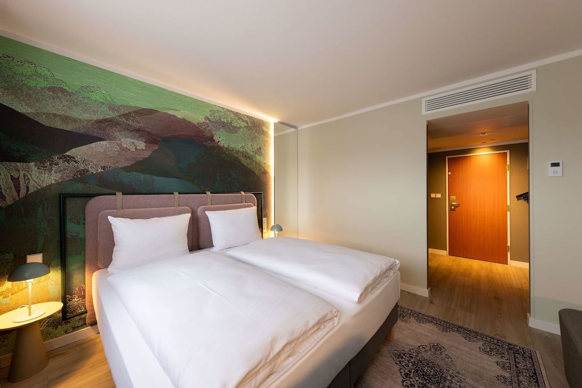Premium bedding, Select Comfort beds, minibar, in-room safe