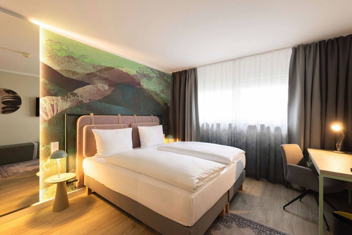 Premium bedding, Select Comfort beds, minibar, in-room safe