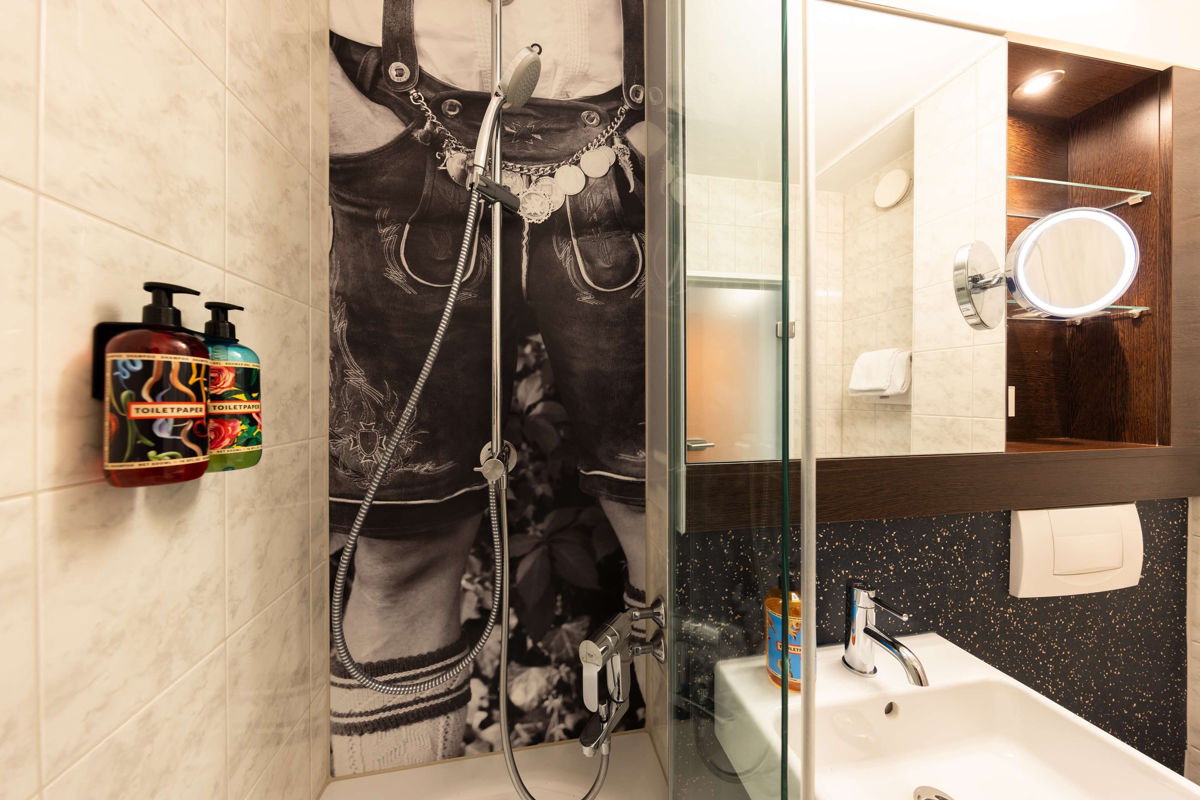 shower, rainfall showerhead, free toiletries, hair dryer