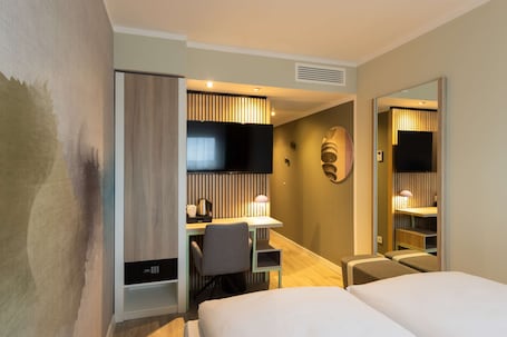 Single Room | Premium bedding, Select Comfort beds, minibar, in-room safe