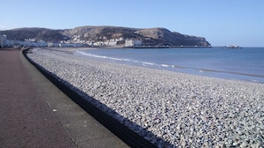 View from property - Britannia Guest House (Llandudno)