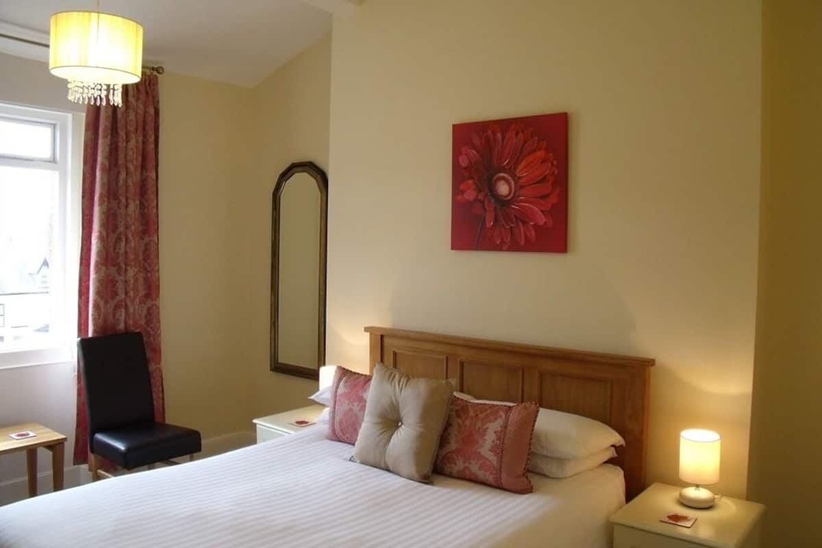Double Room, Ensuite (Rear View)