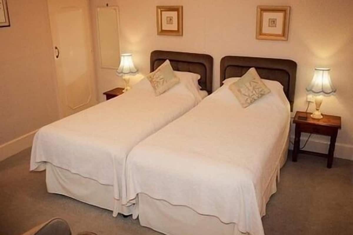Double or Twin Room, Ensuite
