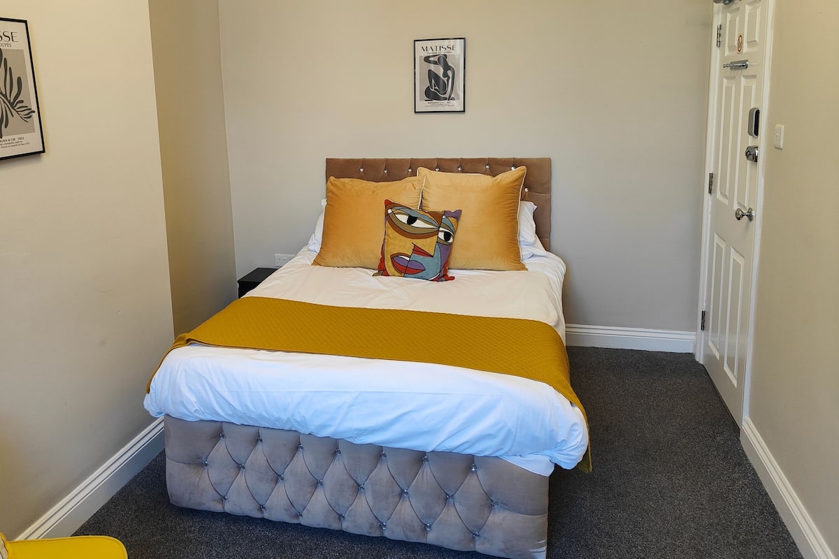 Economy tweepersoonskamer, en-suite badkamer (Clifton Lite Double) | 1 slaapkamer