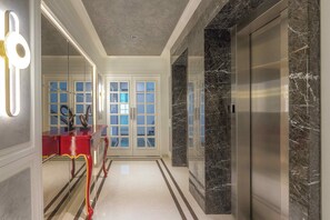 Elevator