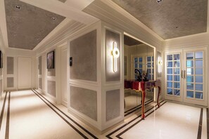 Hallway - Grand Residency Hotel & Serviced Apartments (Mumbai)
