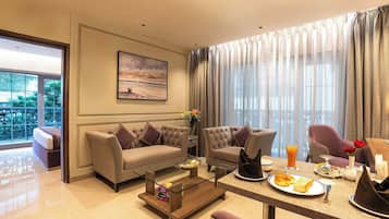 Premium bedding, minibar, in-room safe, desk