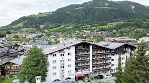Front of property - Q Hotel Maria Theresia (Kitzbuhel)