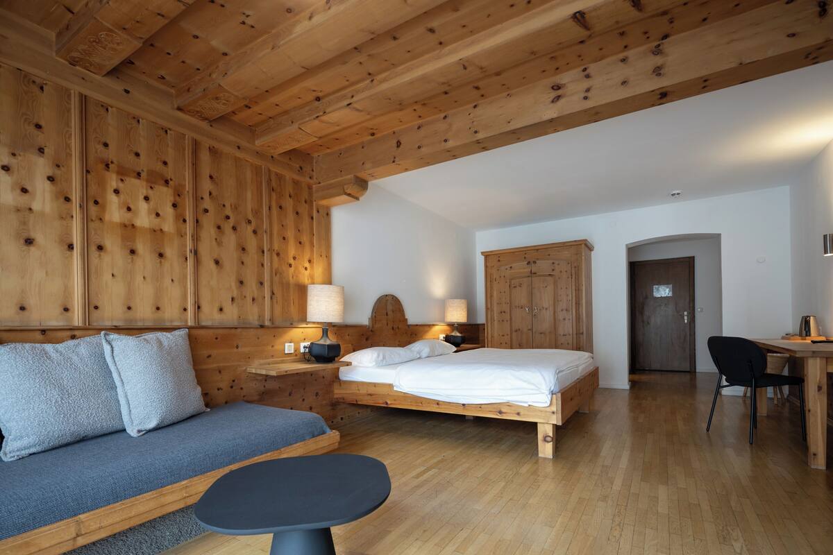 double room (hahnenkamm) | 1 bedroom, hypo-allergenic bedding, down duvets, individually furnished