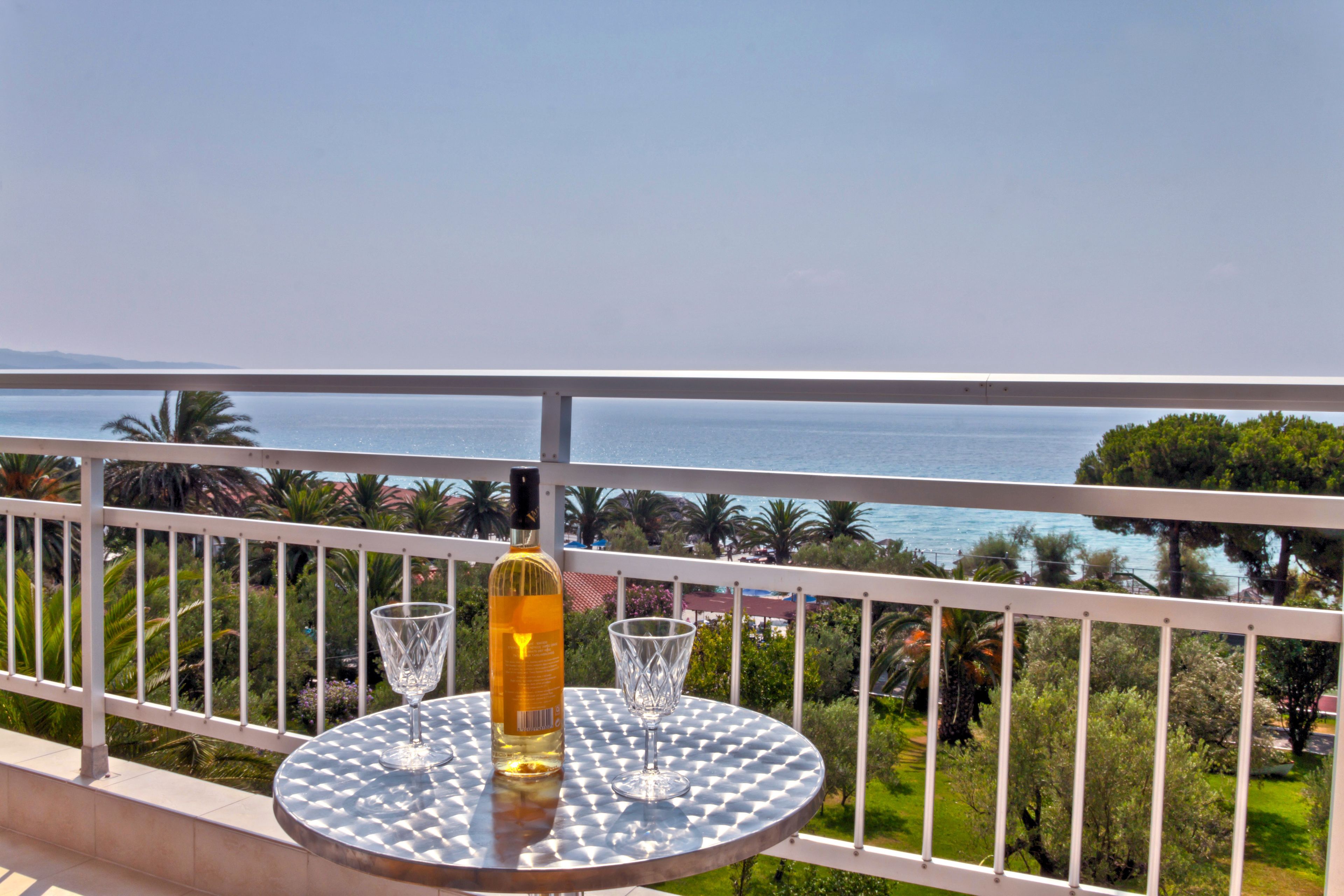 Camera Standard con letto matrimoniale o 2 letti singoli, vista mare | Una cassaforte in camera, insonorizzazione, Wi-Fi gratuito, lenzuola