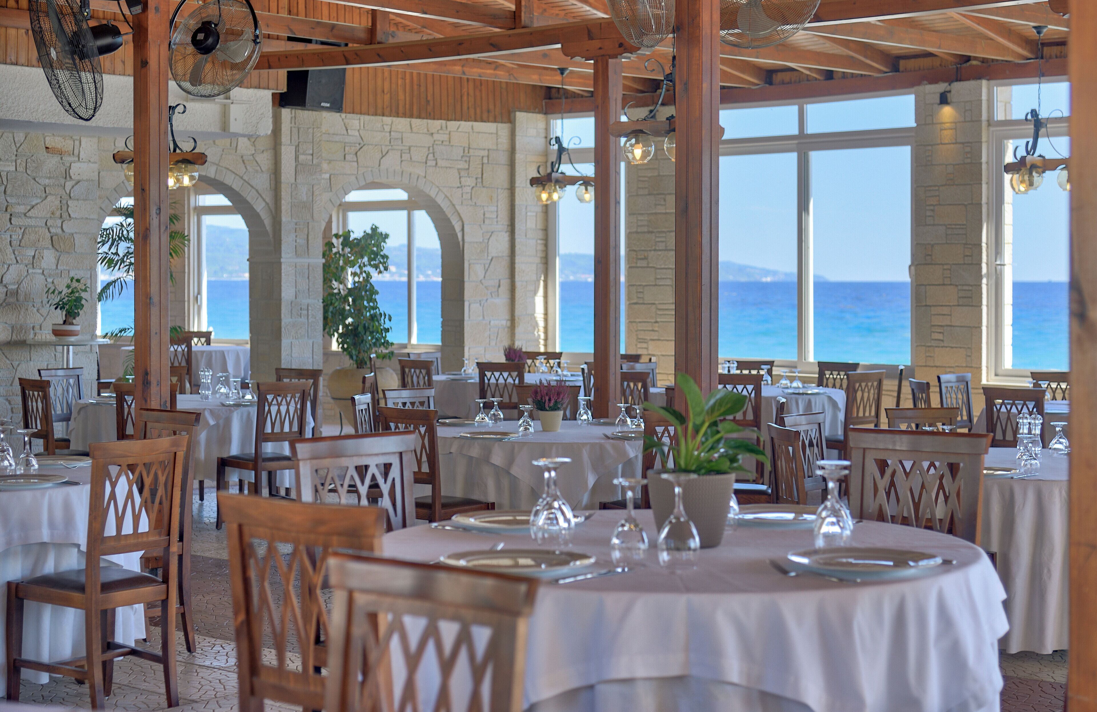 2 restaurants, breakfast, lunch, dinner served; Greek cuisine 