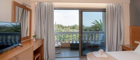 Coffres-forts dans les chambres, bureau, rideaux occultants