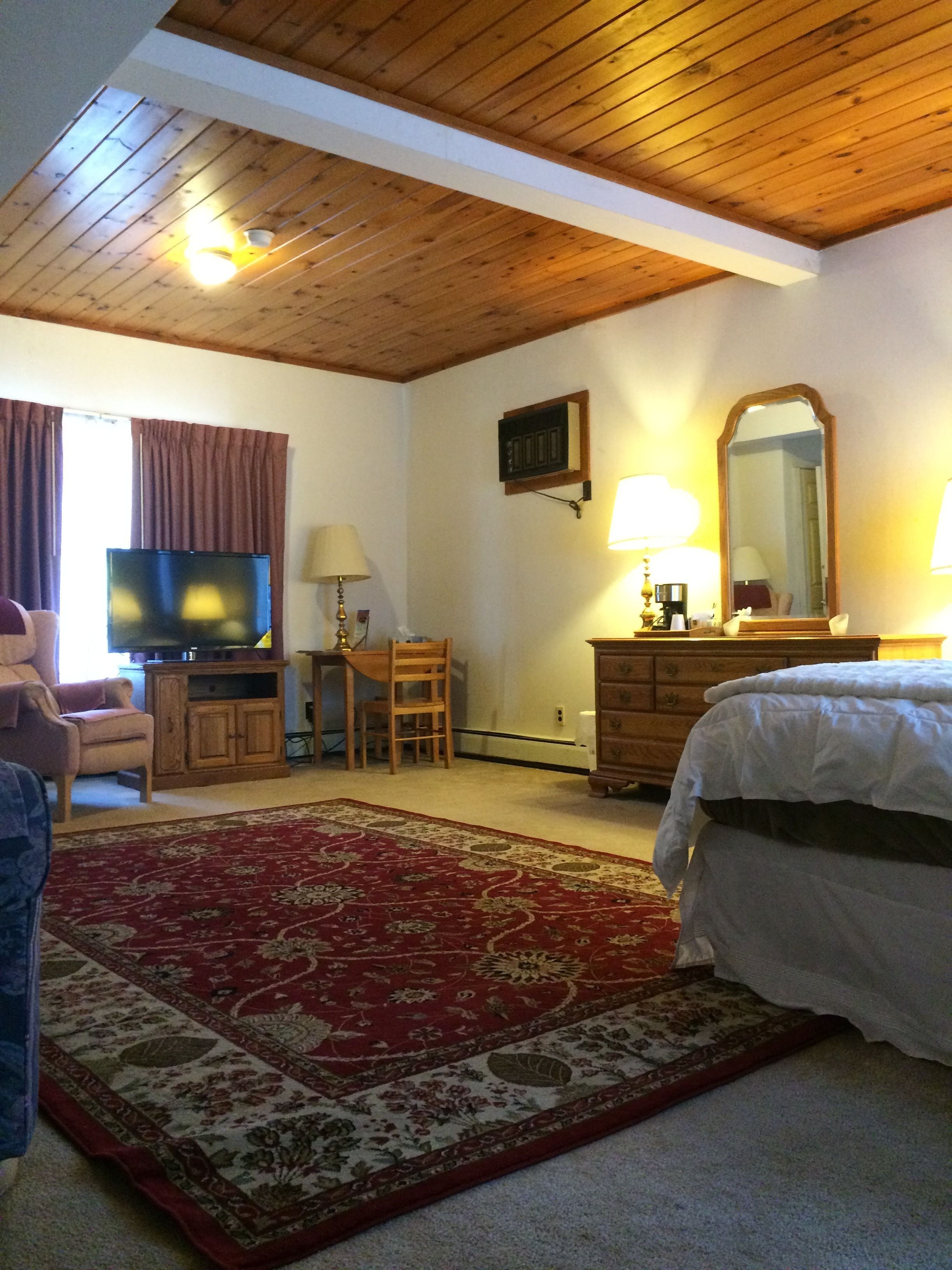 デスク、遮光カーテン、アイロン / アイロン台、インターネットアクセス