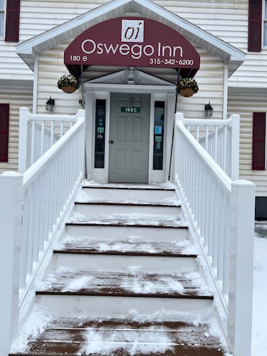 Oswego Inn