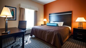 Escrivaninha, espaço de trabalho para notebook, cortinas blackout