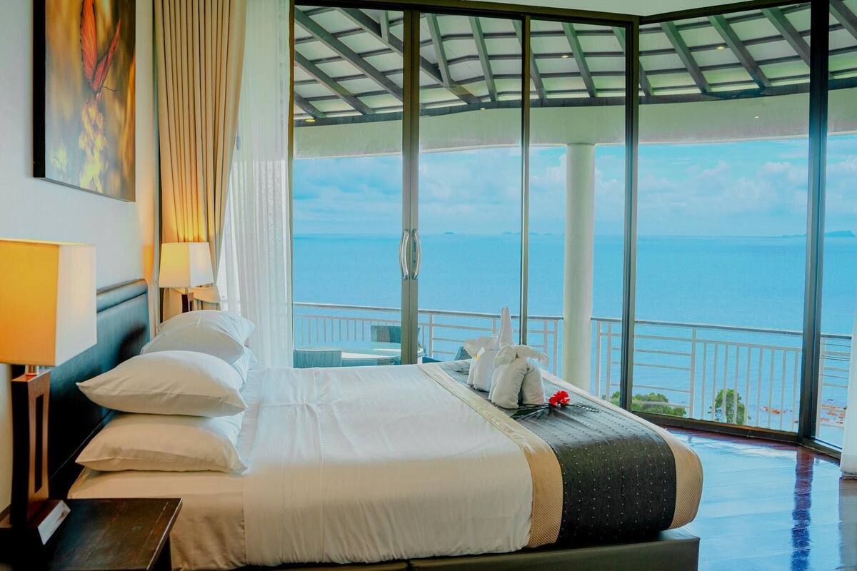 sunset 2 bedroom penthouse | 2 bedrooms, premium bedding, minibar, in-room safe