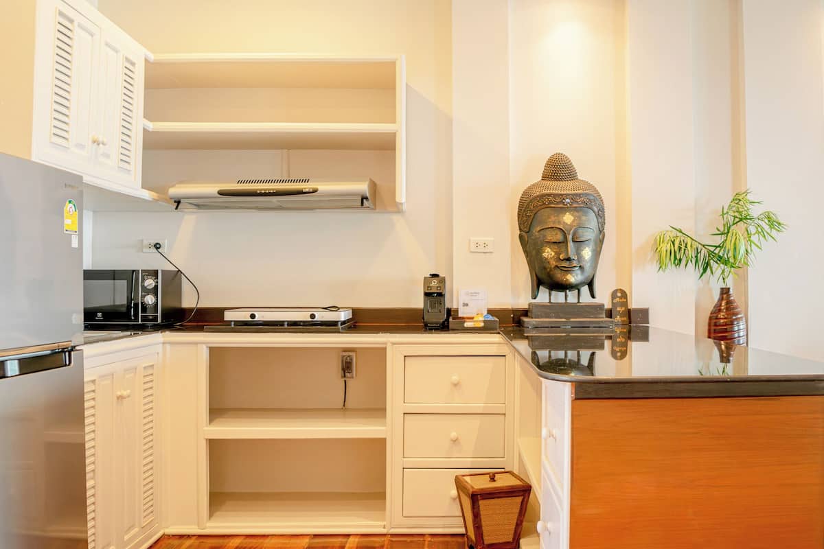 sunset 2 bedroom penthouse | private kitchen | fridge, coffee/tea maker, electric kettle