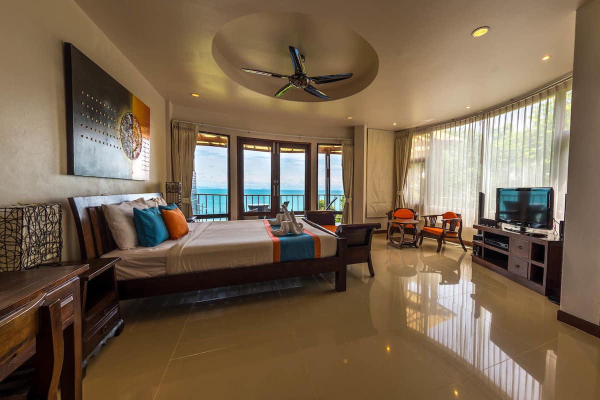 sea view corner suites | 2 bedrooms, premium bedding, minibar, in-room safe
