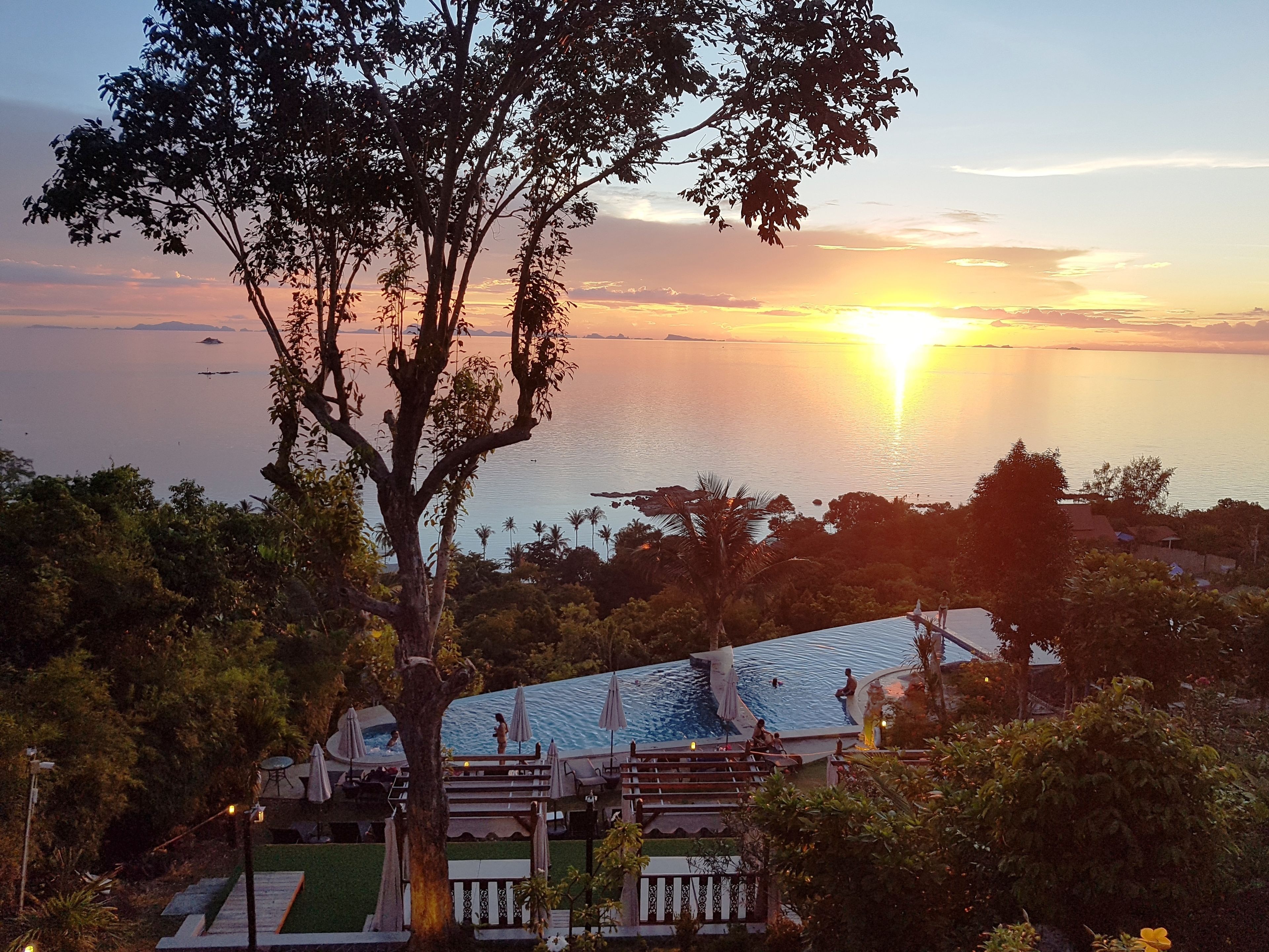 Pacific/エーゲ海 と SUNSET HILLS HOTEL Pacific/エーゲ海 と SUNSET HILLS HOTEL