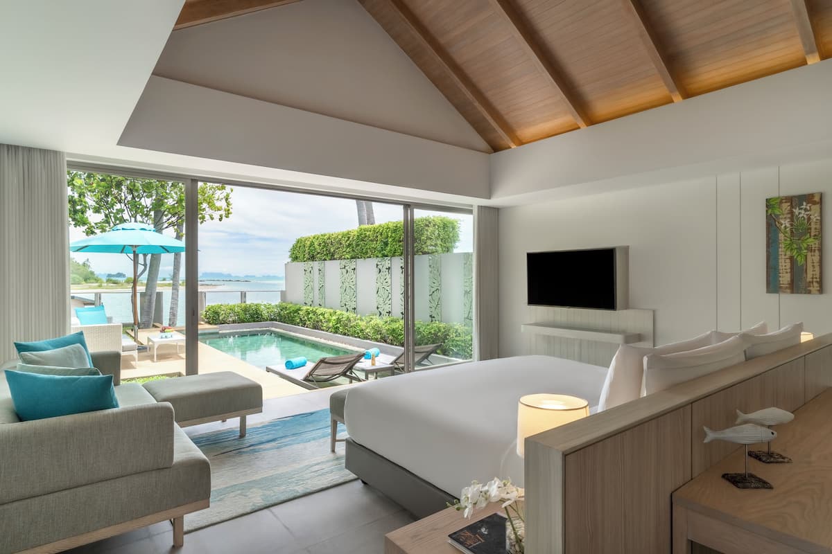 AVANI Beachfront Pool Villa | Minibar, in-room safe, desk, blackout drapes