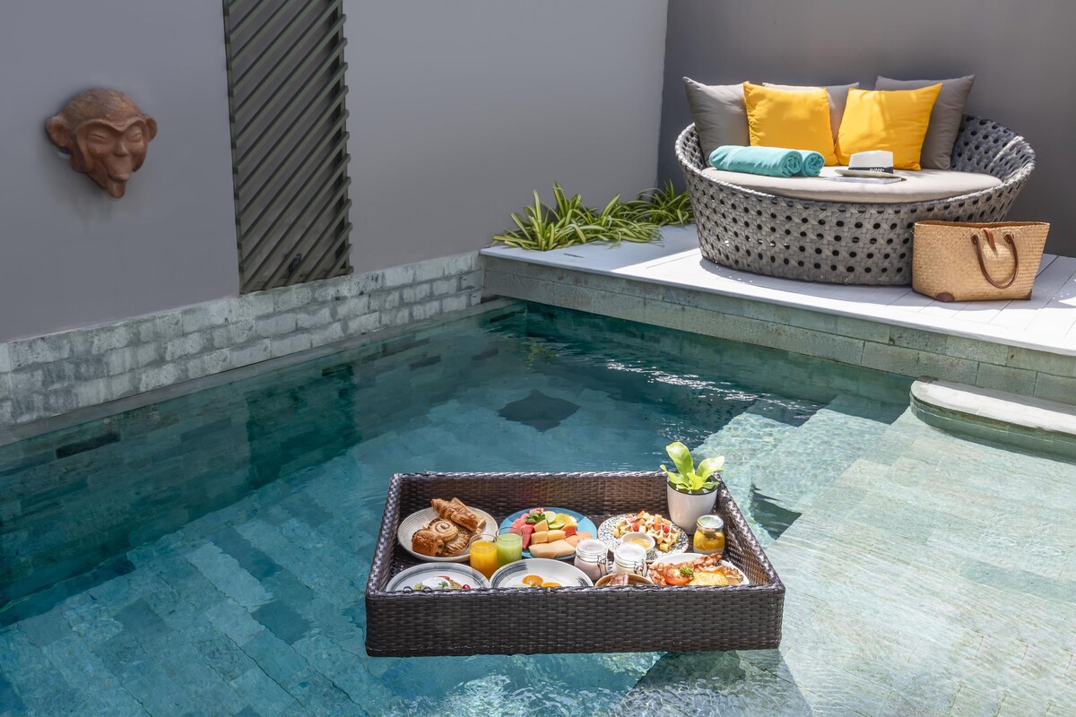 Avani Villa with Private Pool | Minibar, in-room safe, desk, blackout drapes