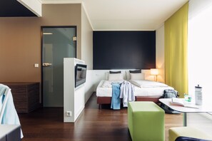 Literie hypoallergénique, coffres-forts dans les chambres, bureau