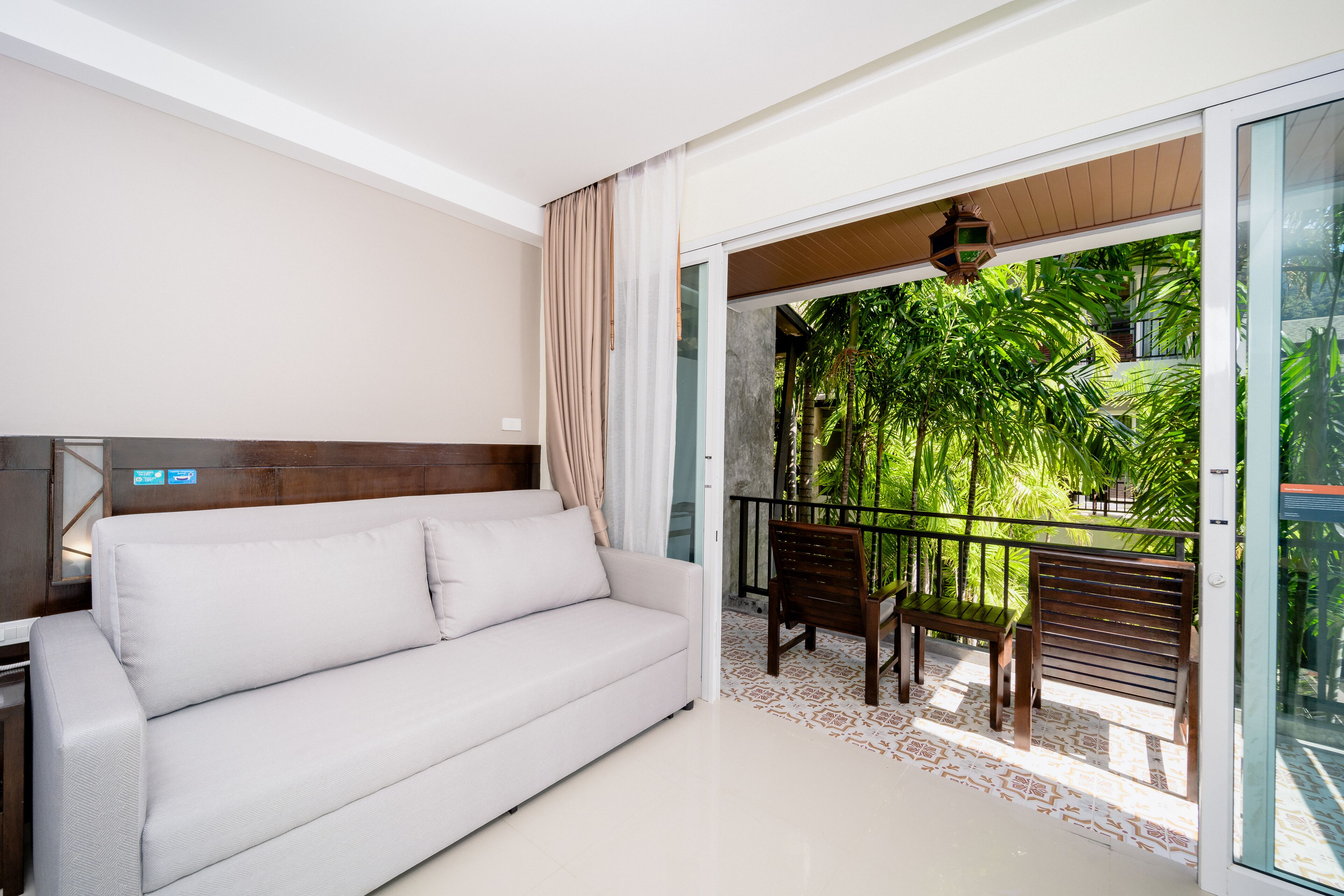 Junior Room, 1 Bedroom | Garden view