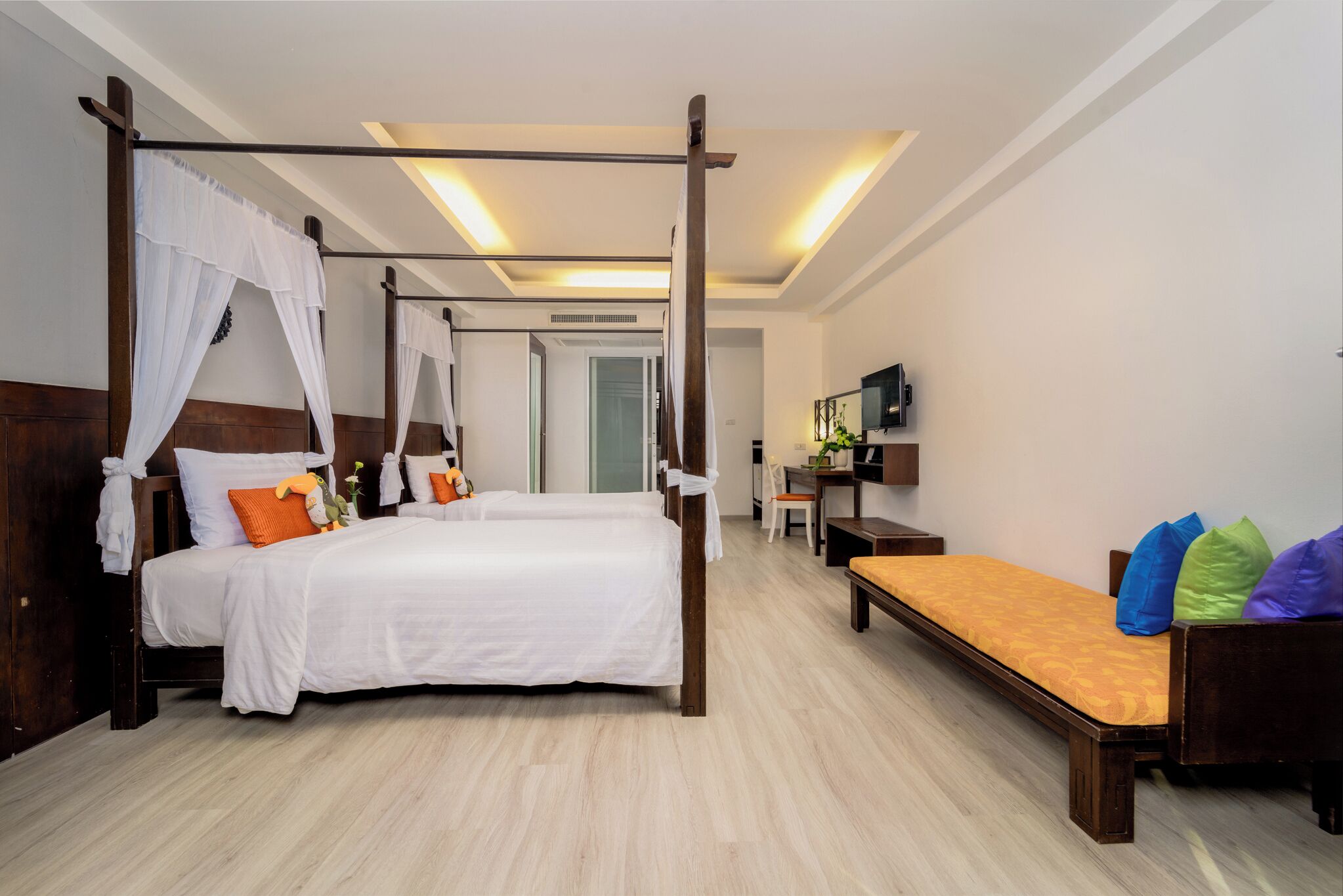 deluxe room | 1 bedroom, hypo-allergenic bedding, select comfort beds, minibar