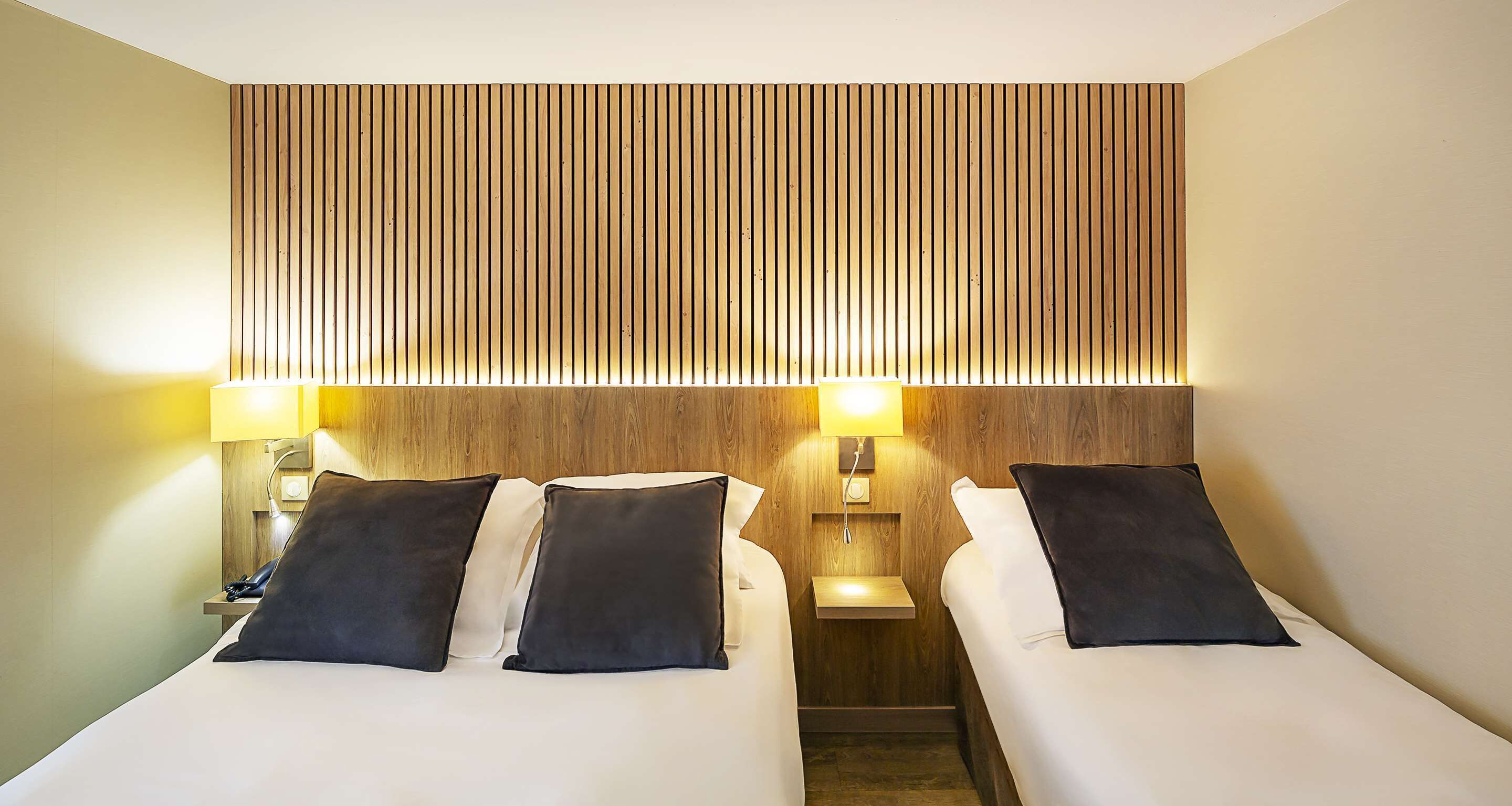 comfort room, 1 double bed, non smoking (with sofabed) | 1 bedroom, premium bedding, in-room safe, desk